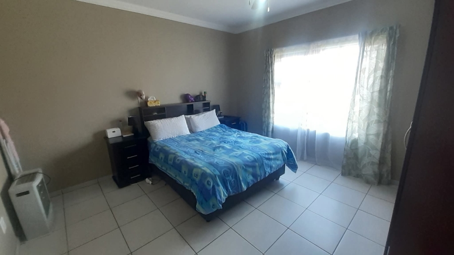 To Let 2 Bedroom Property for Rent in Melodie North West
